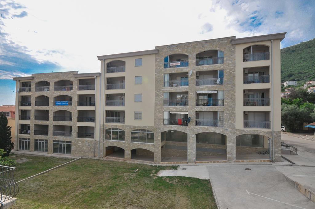 Seaside Apartments Petrovac na moru Exterior foto