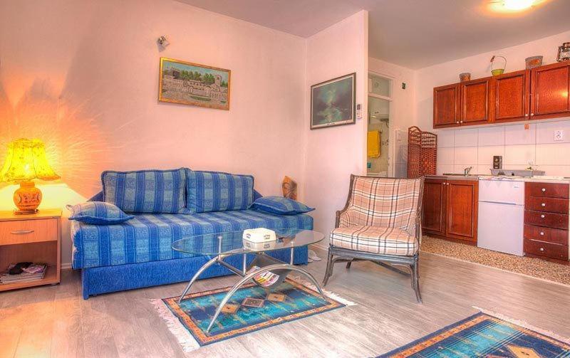Seaside Apartments Petrovac na moru Zimmer foto