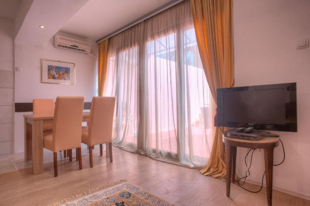 Seaside Apartments Petrovac na moru Zimmer foto
